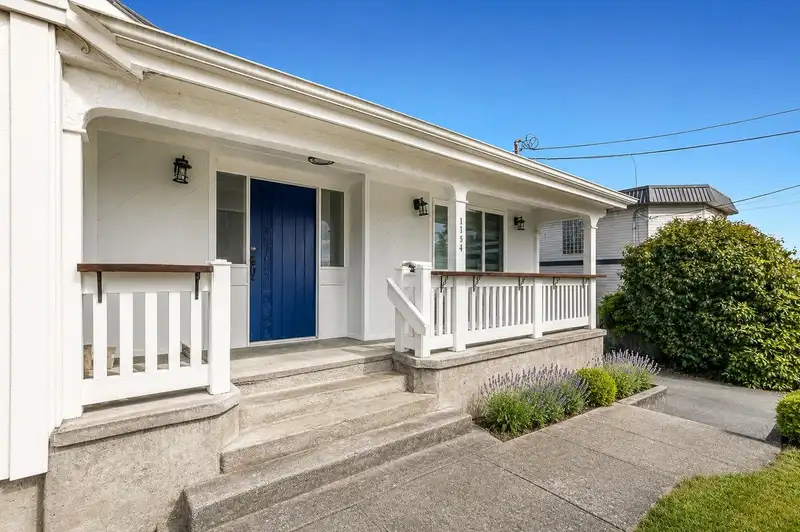 1154 FINLAY STREET - photo 4 of 30