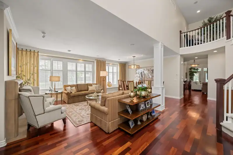 68 15715 34 AVENUE - photo 4 of 40