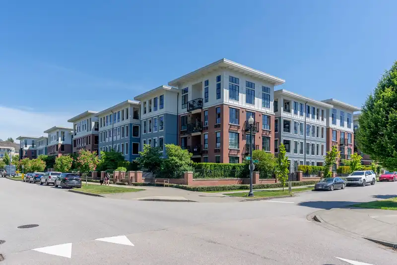 118 15138 34 AVENUE - photo 2 of 40