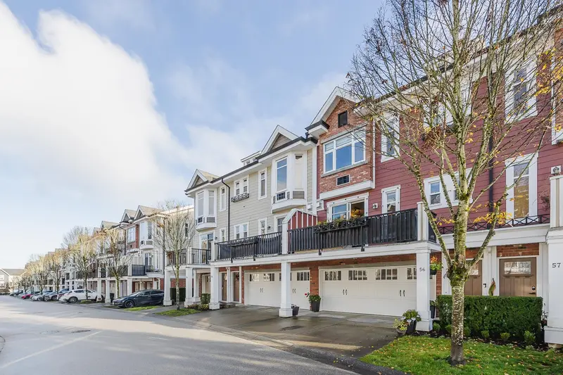 56 20738 84 AVENUE - photo 4 of 25