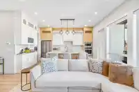 16711 15A AVENUE - thumbnail 18