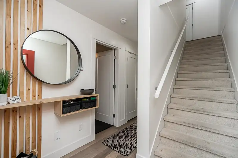 10 16760 25 AVENUE - photo 4 of 38