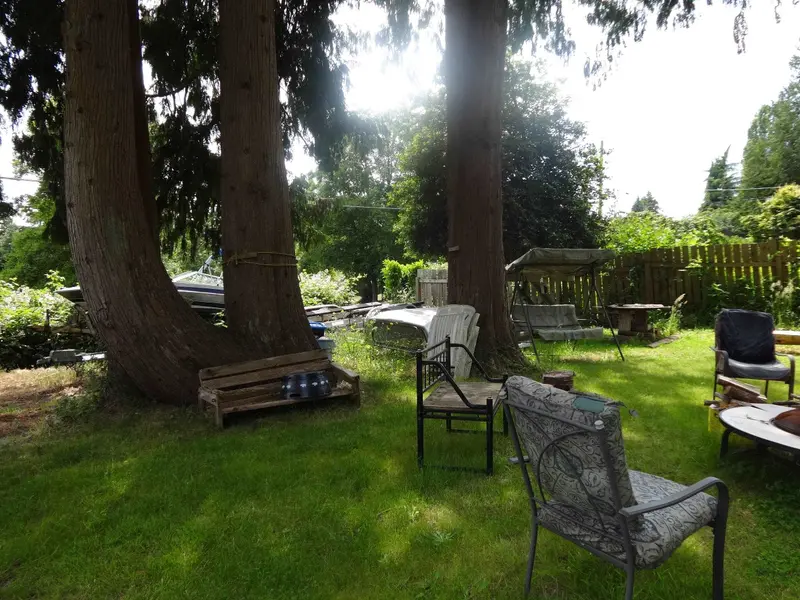 1088 SUNNYSIDE ROAD - photo 4 of 12