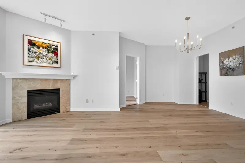 406 1551 FOSTER STREET - photo 3 of 25