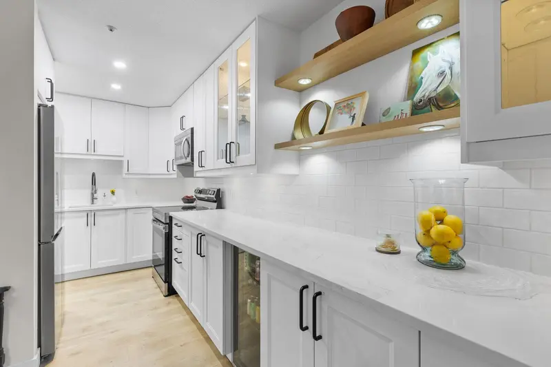 104 20177 54A AVENUE - photo 2 of 25