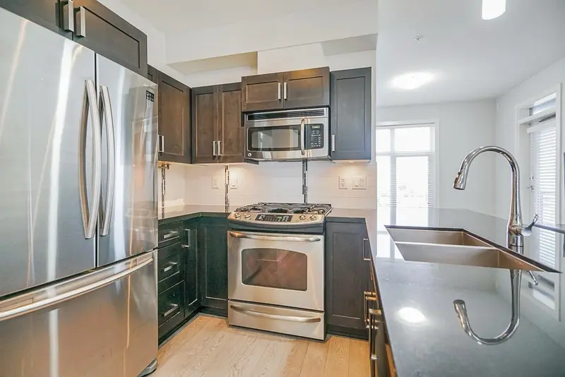 211 20058 FRASER HIGHWAY - photo 4 of 18