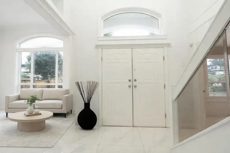 1388 LEE STREET - photo 4 of 16