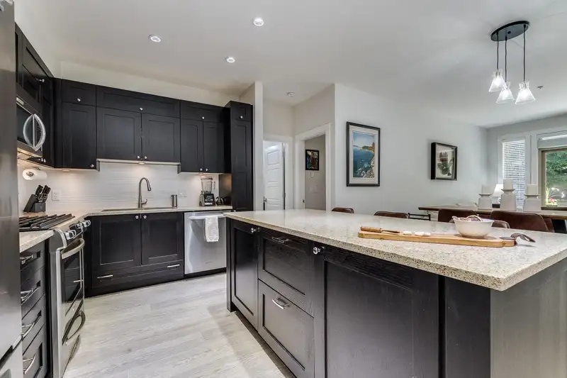 108 15195 36 AVENUE - photo 4 of 31