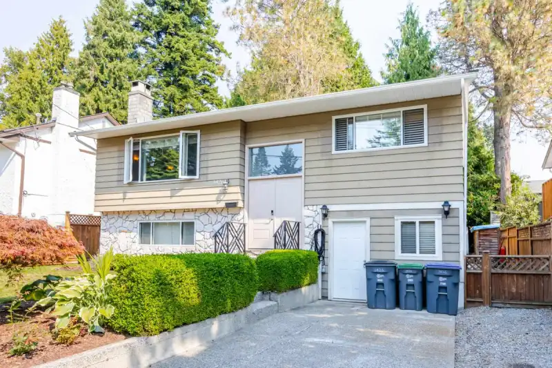 1426 128A STREET - photo 1 of 40