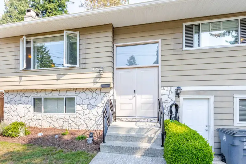 1426 128A STREET - photo 3 of 40