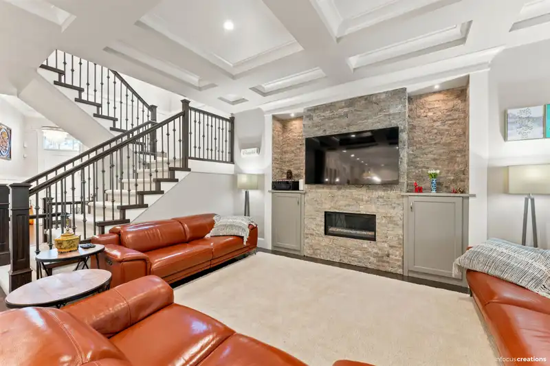 2771 163 STREET - photo 4 of 31