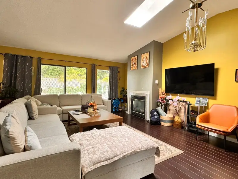 11101 CANYON CRESCENT - photo 2 of 14