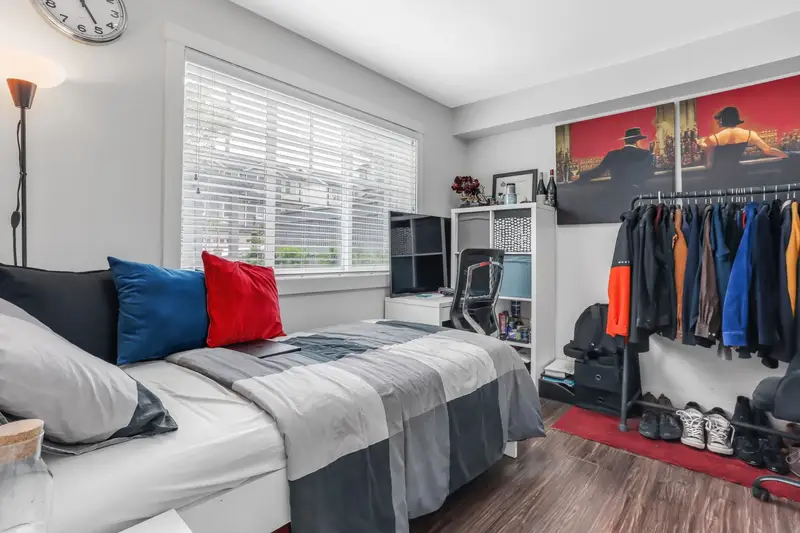 114 13898 64 AVENUE - photo 3 of 17