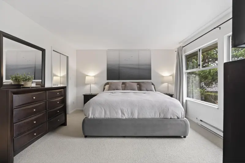 109 16080 82 AVENUE - photo 4 of 25