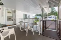 103 2062 KING GEORGE BOULEVARD - thumbnail 5