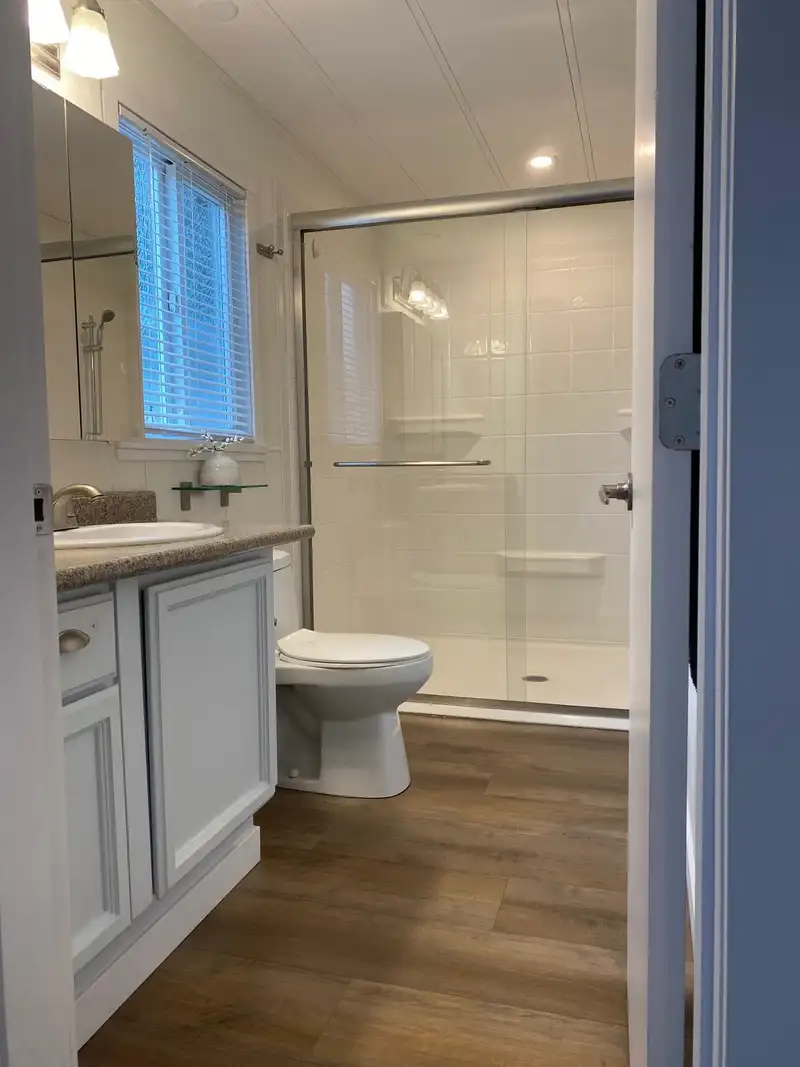 113 15875 20 AVENUE - photo 4 of 25