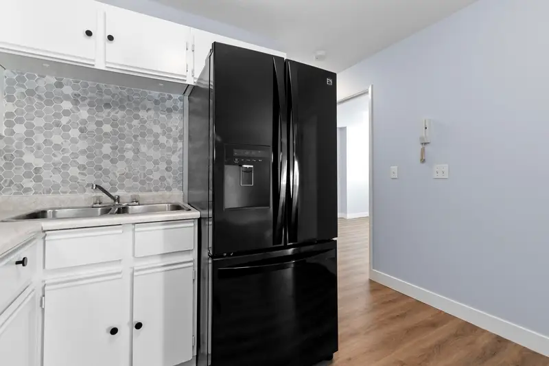 220 45669 MCINTOSH DRIVE - photo 4 of 25