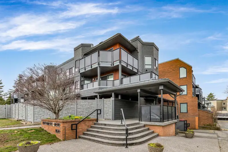 102 1830 E SOUTHMERE CRESCENT - photo 1 of 39