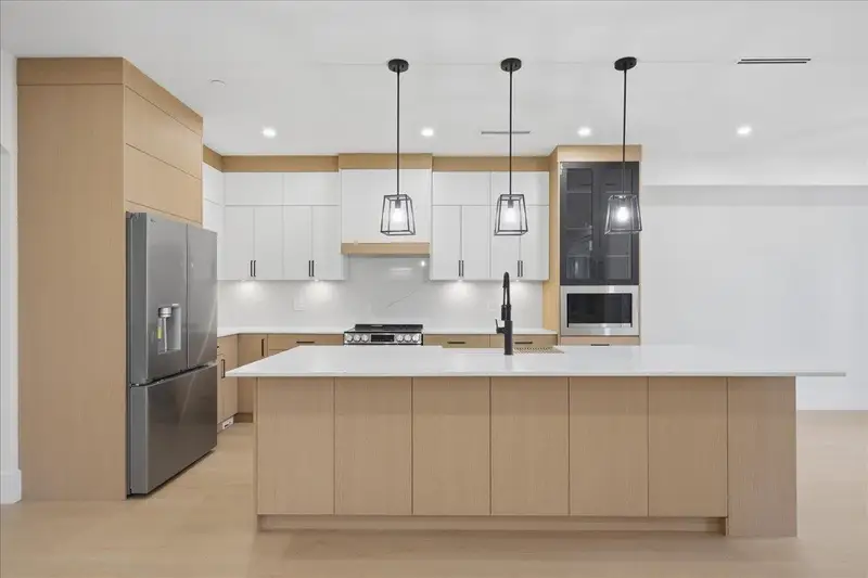 2 10250 YORK STREET - photo 3 of 25