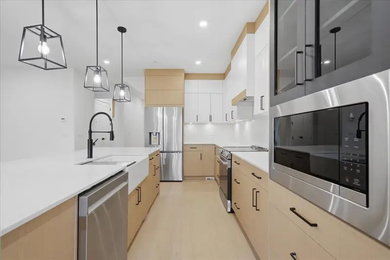 2 10250 YORK STREET - photo 4 of 25