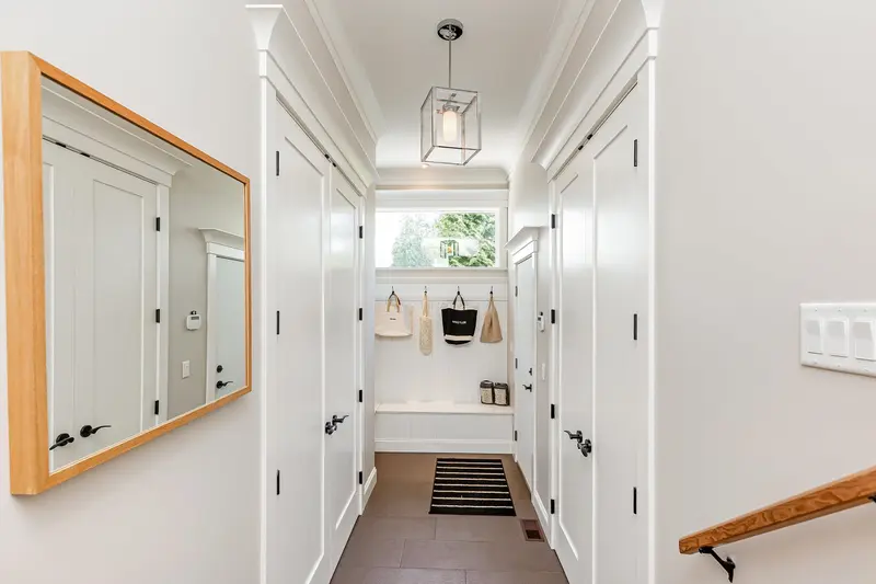 12579 26 AVENUE - photo 4 of 25