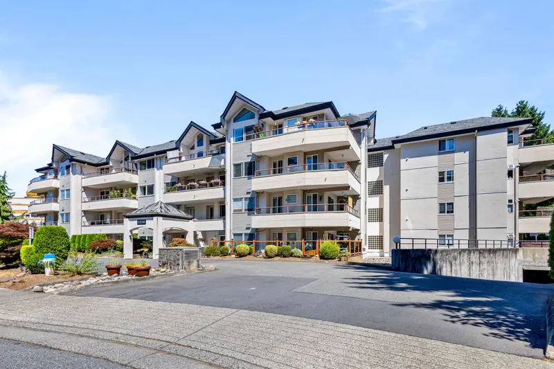 206 2526 LAKEVIEW CRESCENT - photo 2 of 17