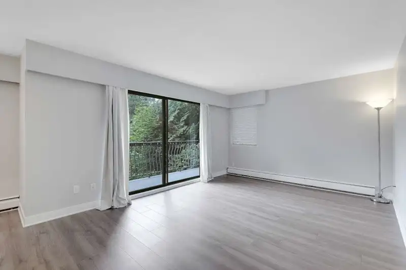207 1544 FIR STREET - photo 4 of 25