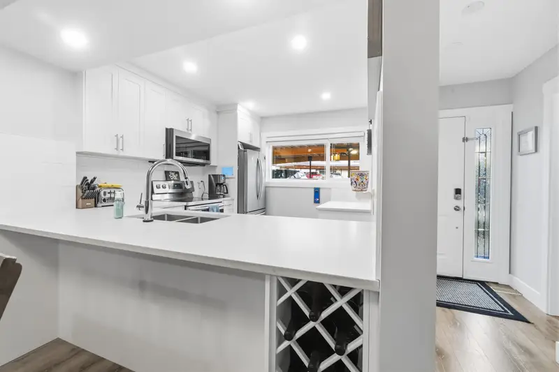 9016 ALTAIR PLACE - photo 3 of 25