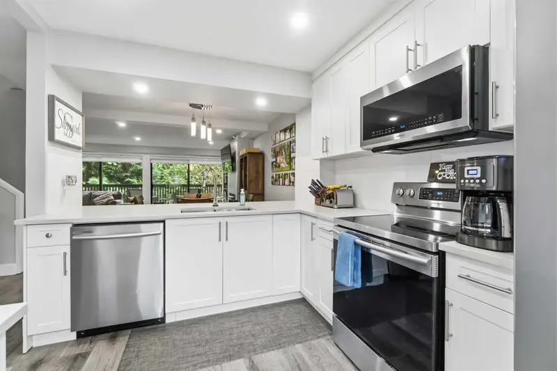 9016 ALTAIR PLACE - photo 4 of 25