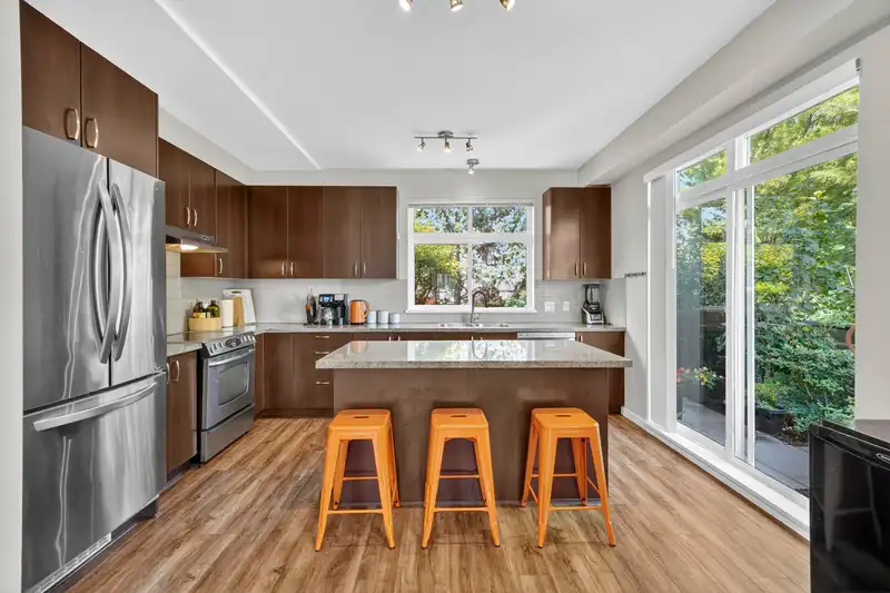 60 2729 158 STREET - photo 2 of 26