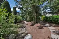 90 2729 158 STREET - thumbnail 38