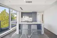 602 1500 MARTIN STREET - thumbnail 10