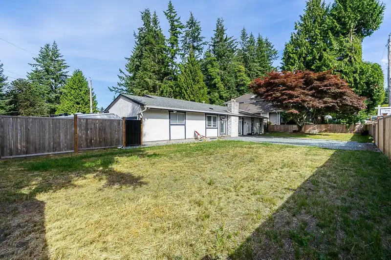 2714 PARKWAY DRIVE - photo 3 of 33