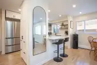 202 1381 MARTIN STREET - thumbnail 8