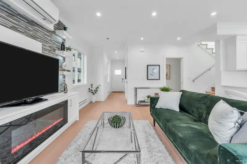 109 8233 WILLIAMS ROAD - photo 3 of 25