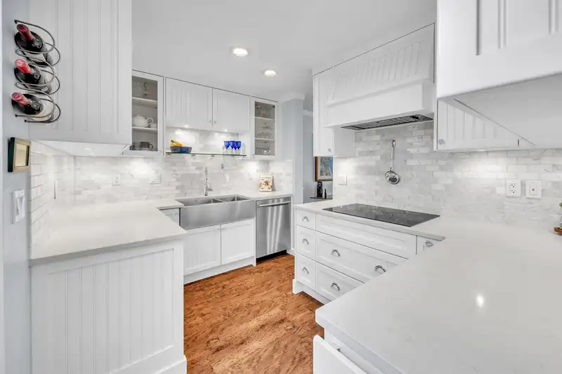 307 1440 GEORGE STREET - photo 1 of 40