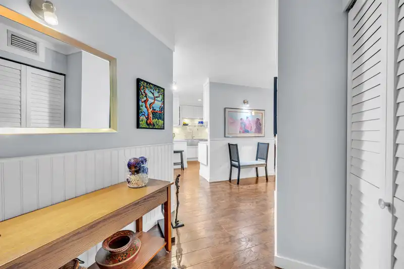 307 1440 GEORGE STREET - photo 3 of 40