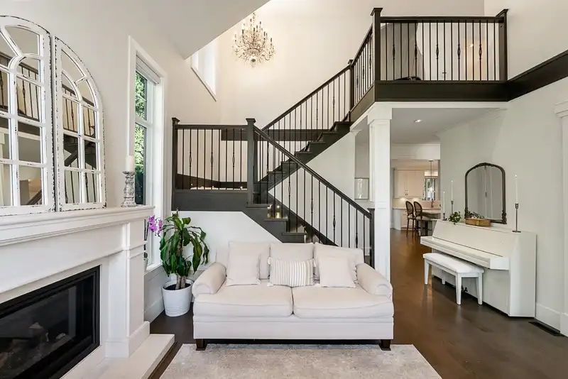 12798 26B AVENUE - photo 4 of 40