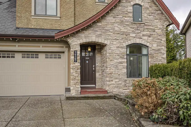 16267 26A AVENUE - photo 2 of 40