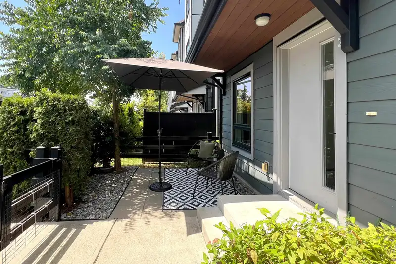 32 2427 164 STREET - photo 4 of 33