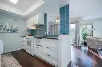 202 1319 MARTIN STREET - thumbnail 15