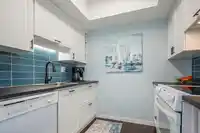 202 1319 MARTIN STREET - thumbnail 16