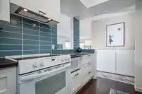 202 1319 MARTIN STREET - thumbnail 17