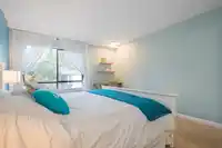 202 1319 MARTIN STREET - thumbnail 20