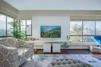 202 1319 MARTIN STREET - thumbnail 4