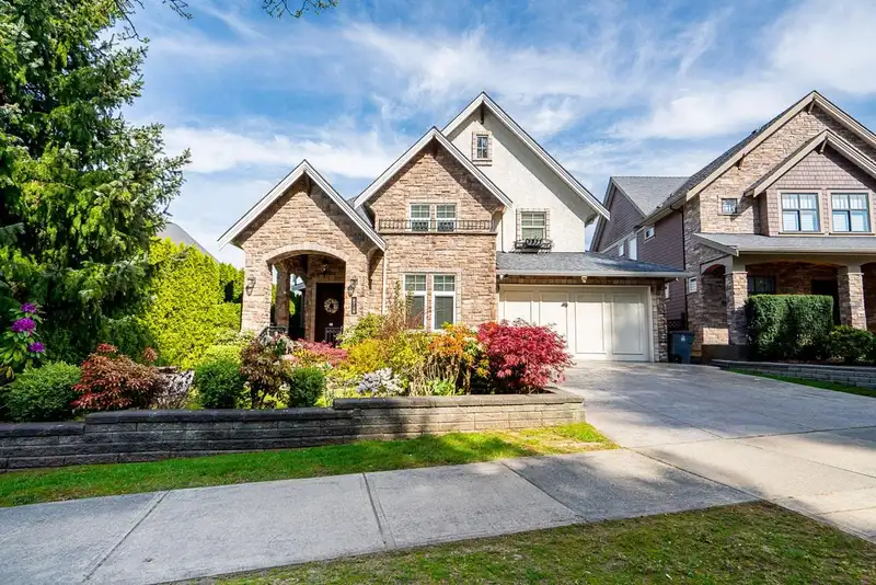 2712 163A STREET - photo 1 of 24