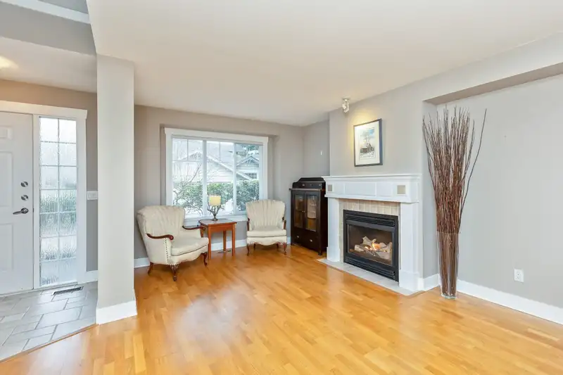 25 2780 150 STREET - photo 4 of 32