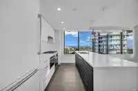 1107 1588 JOHNSTON ROAD - thumbnail 5