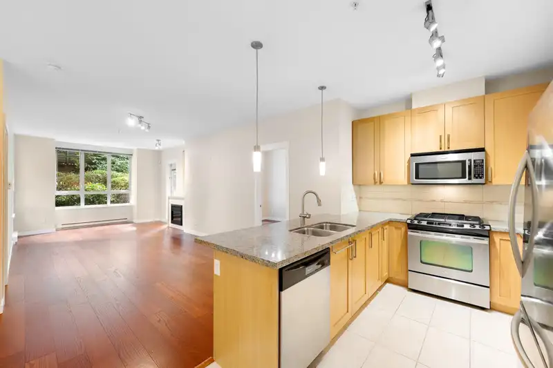 122 15918 26 AVENUE - photo 4 of 40