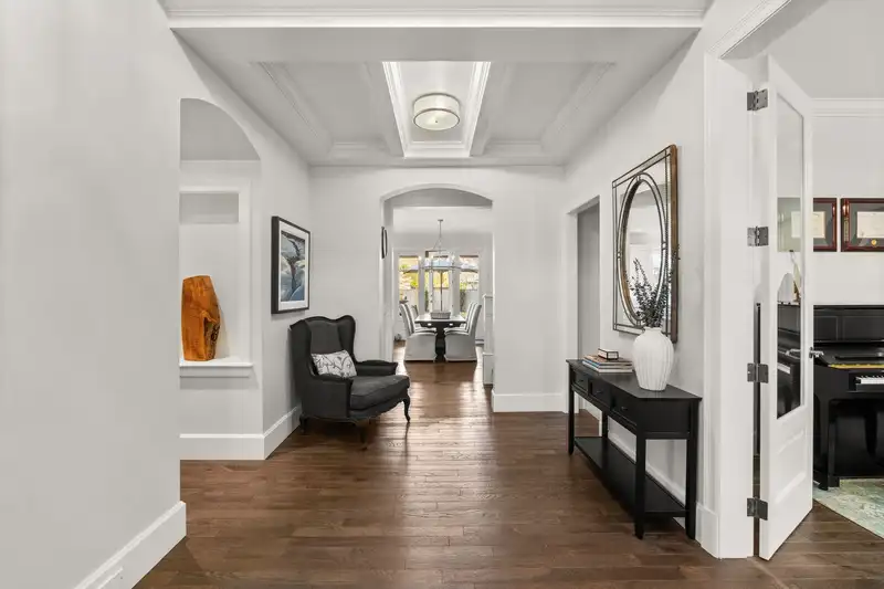 14022 30 AVENUE - photo 4 of 40
